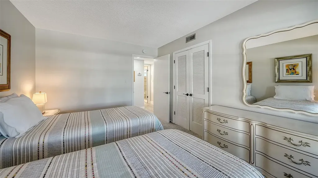4370 Chatham Drive Longboat Key FL 34228