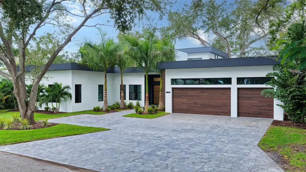 1429 N Lake Shore Drive Sarasota FL 34231