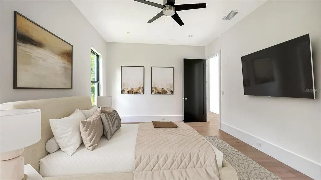 1429 N Lake Shore Drive Sarasota FL 34231