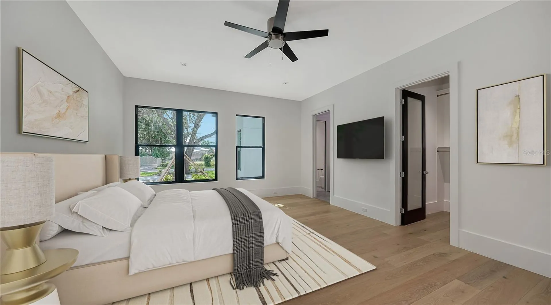 1429 N Lake Shore Drive Sarasota FL 34231