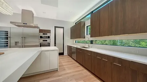 1429 N Lake Shore Drive Sarasota FL 34231