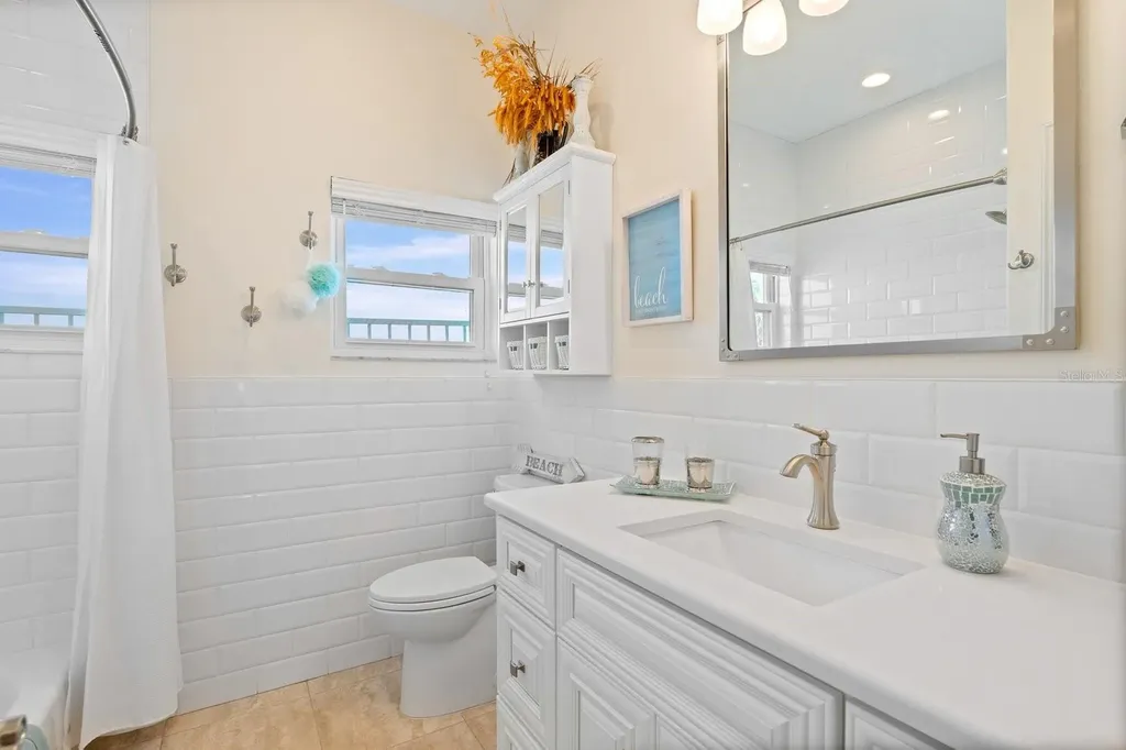 110 6th Street S Bradenton Beach FL 34217