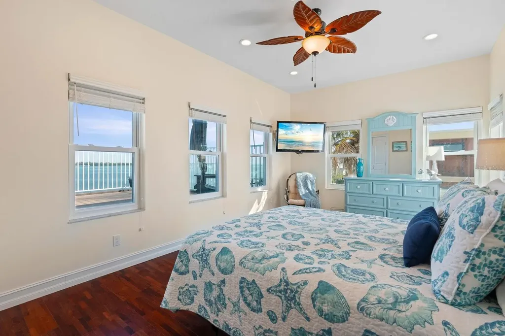 110 6th Street S Bradenton Beach FL 34217