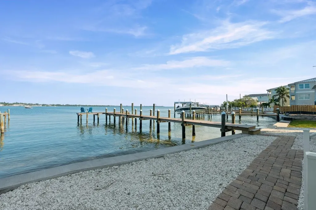 110 6th Street S Bradenton Beach FL 34217