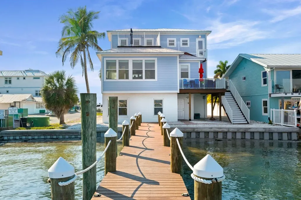 110 6th Street S Bradenton Beach FL 34217