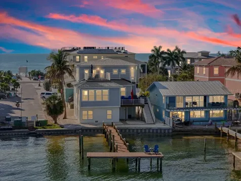 110 6th Street S Bradenton Beach FL 34217