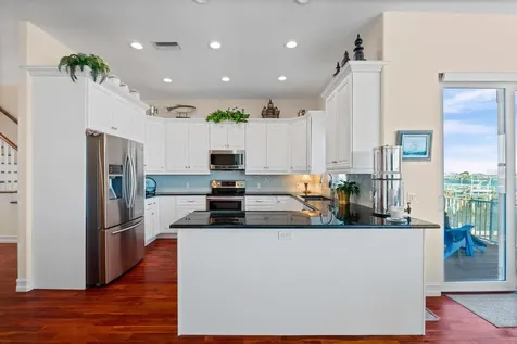 110 6th Street S Bradenton Beach FL 34217