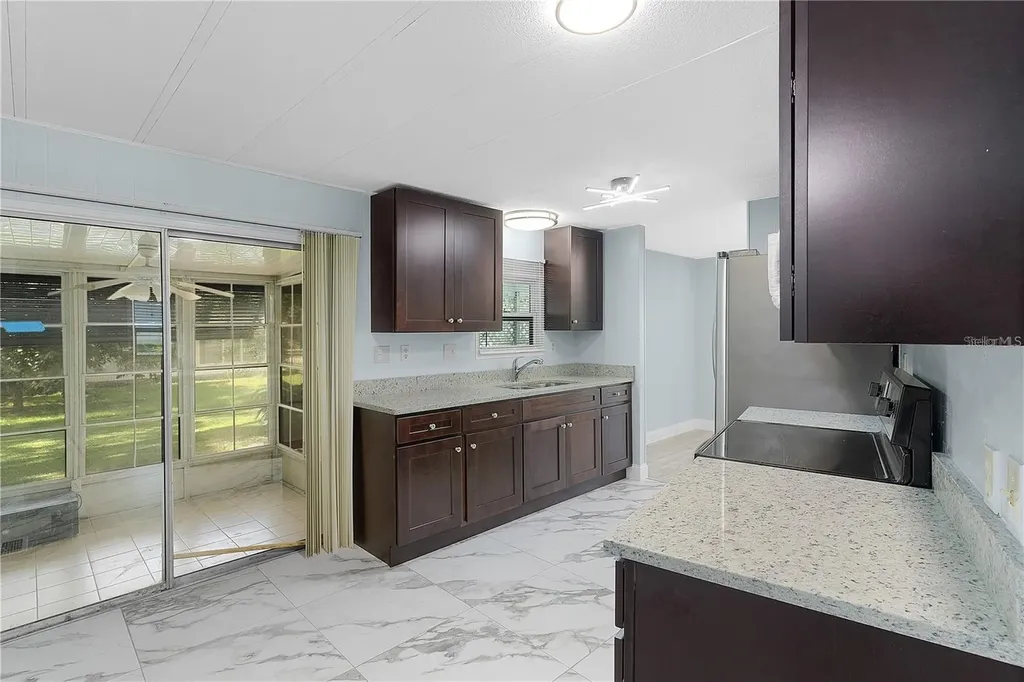 354 Ivanhoe Circle Lady Lake FL 32159