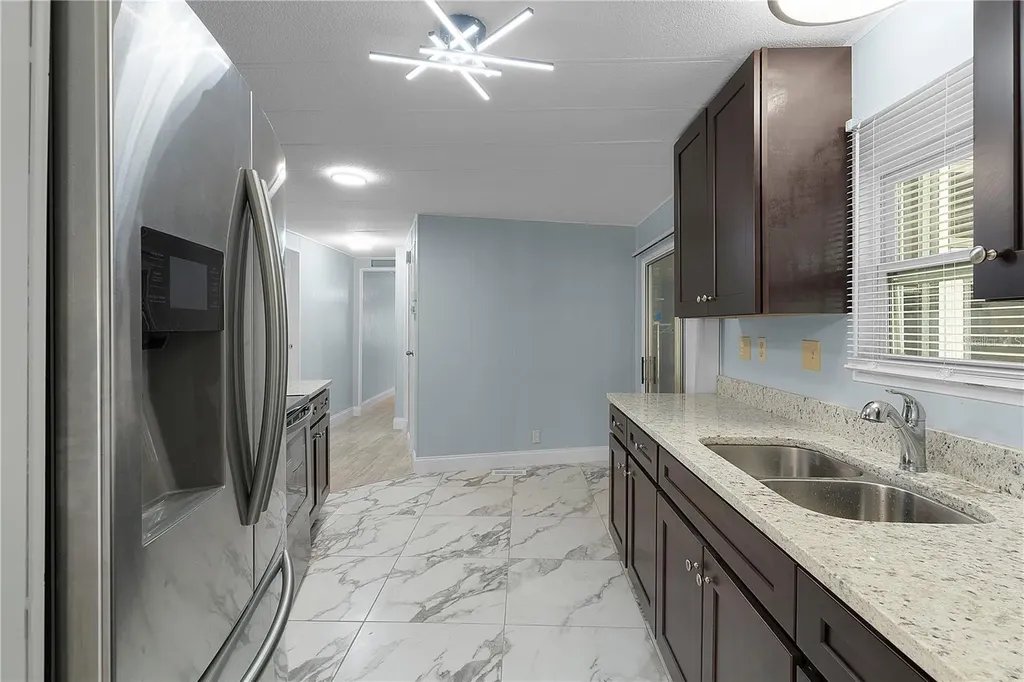 354 Ivanhoe Circle Lady Lake FL 32159