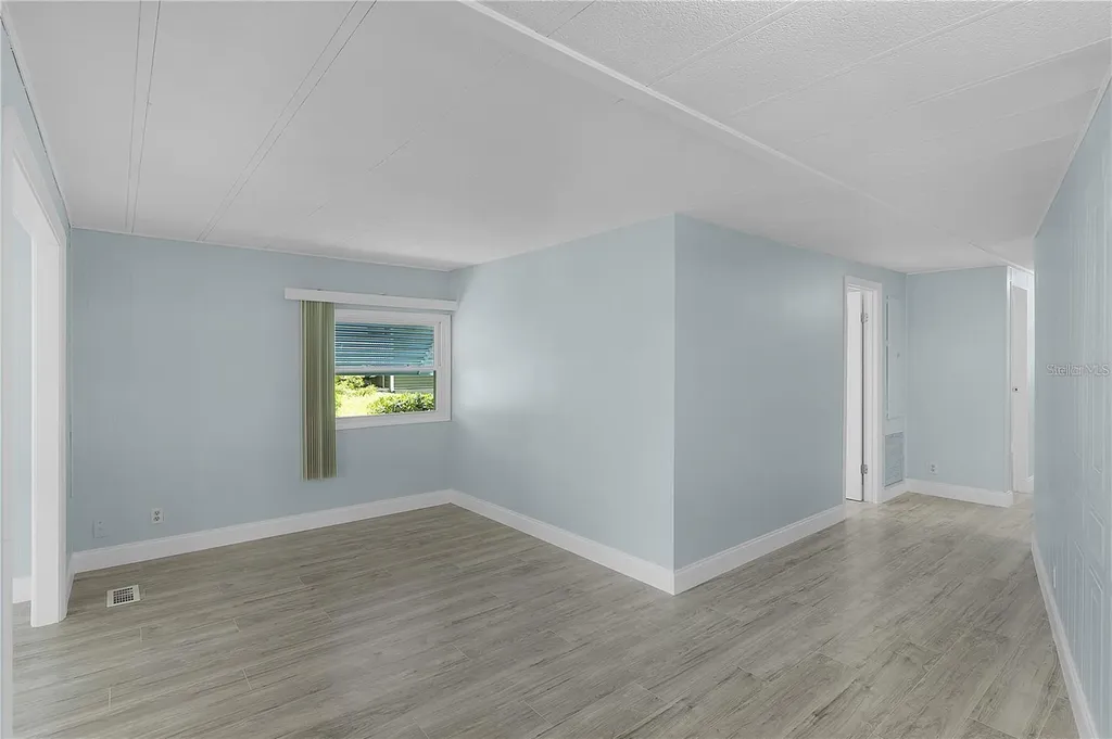354 Ivanhoe Circle Lady Lake FL 32159