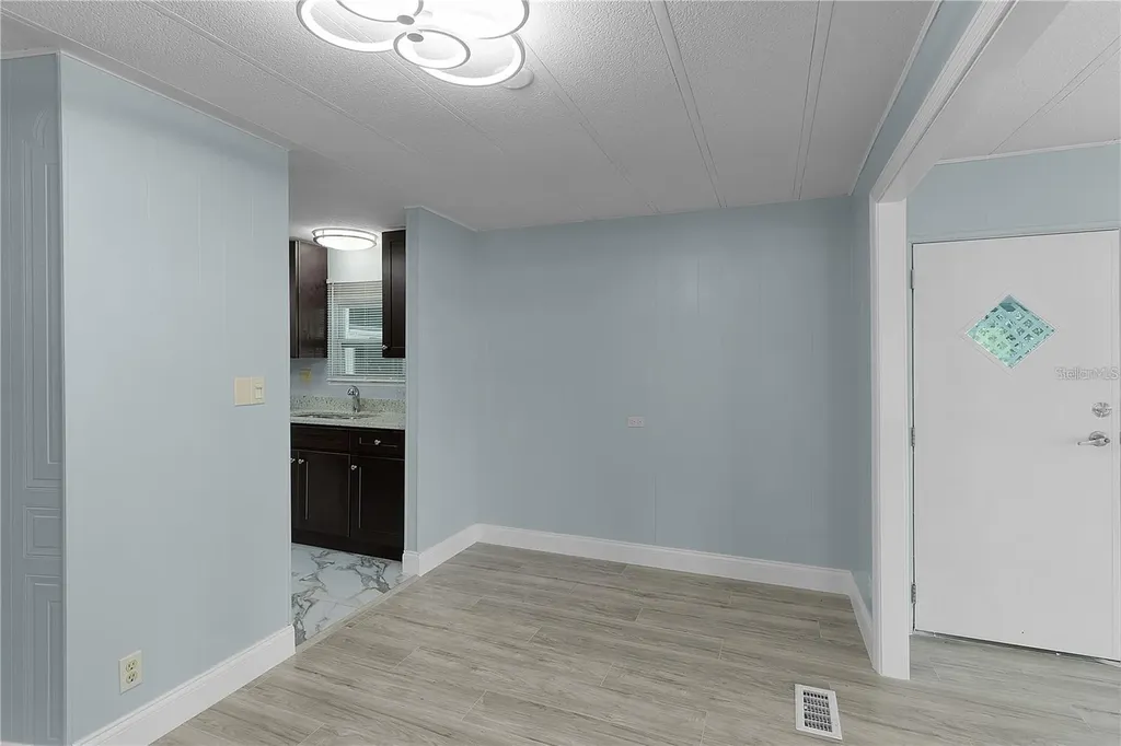 354 Ivanhoe Circle Lady Lake FL 32159