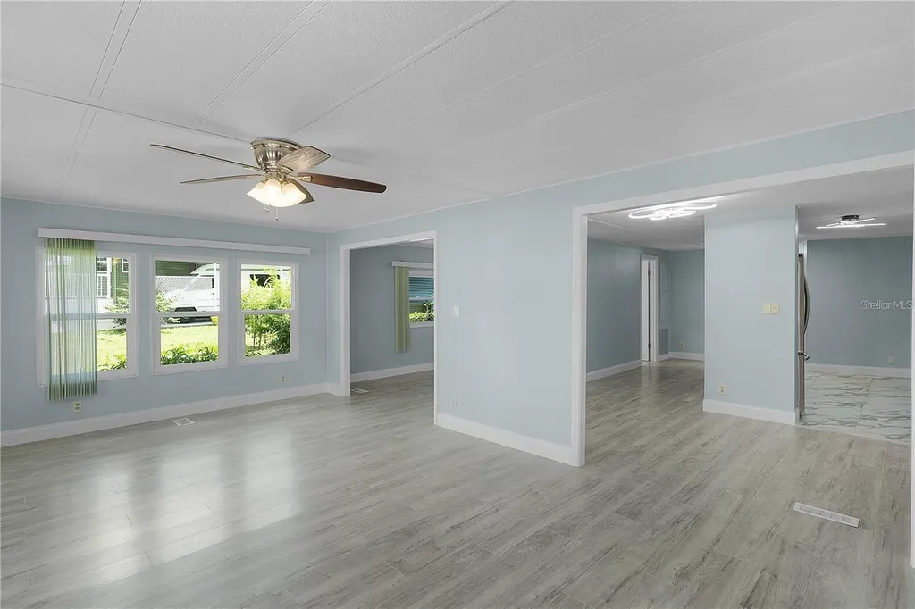 354 Ivanhoe Circle Lady Lake FL 32159