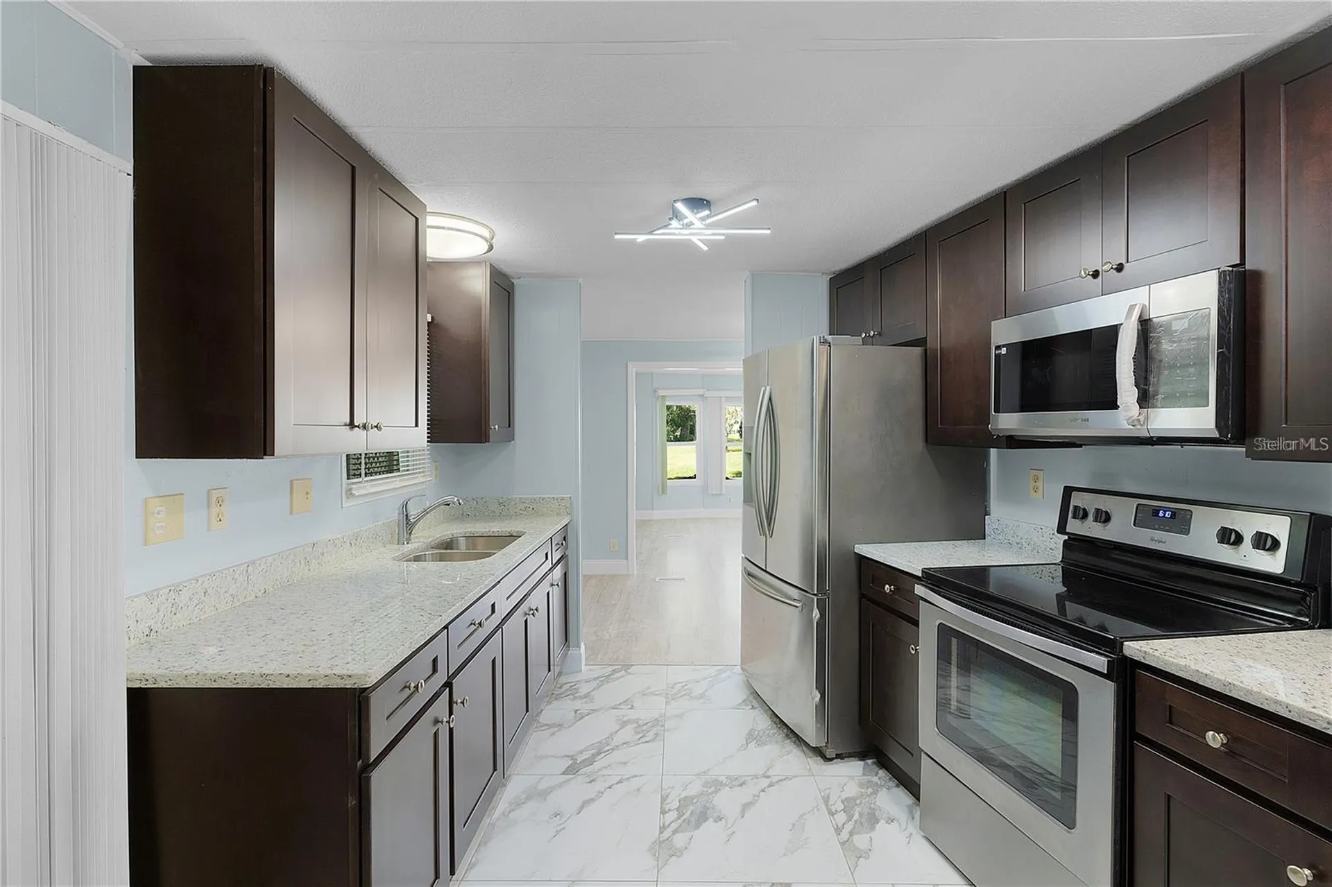 354 Ivanhoe Circle Lady Lake FL 32159