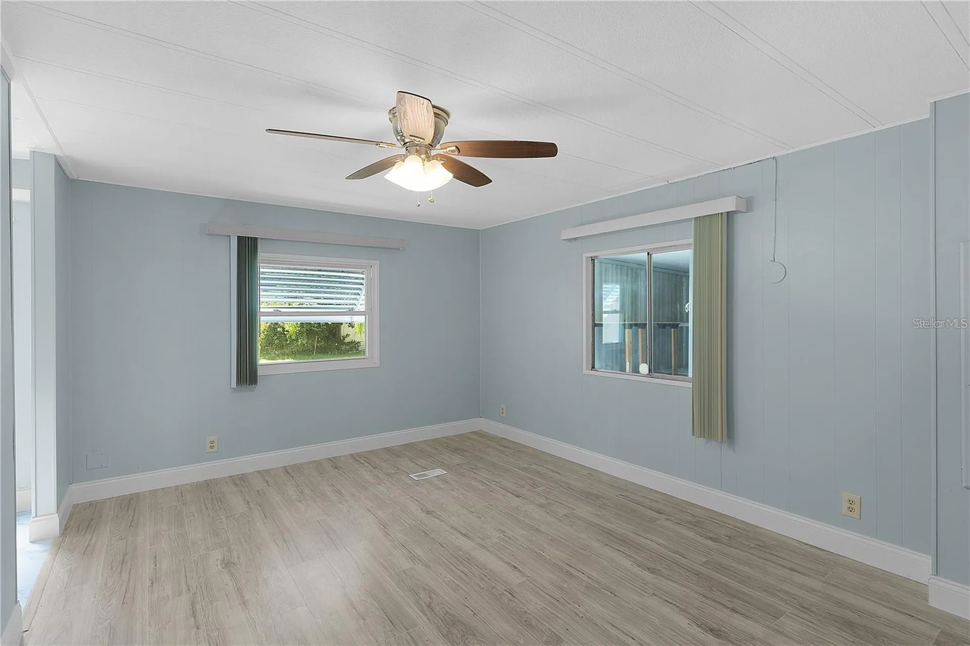 354 Ivanhoe Circle Lady Lake FL 32159