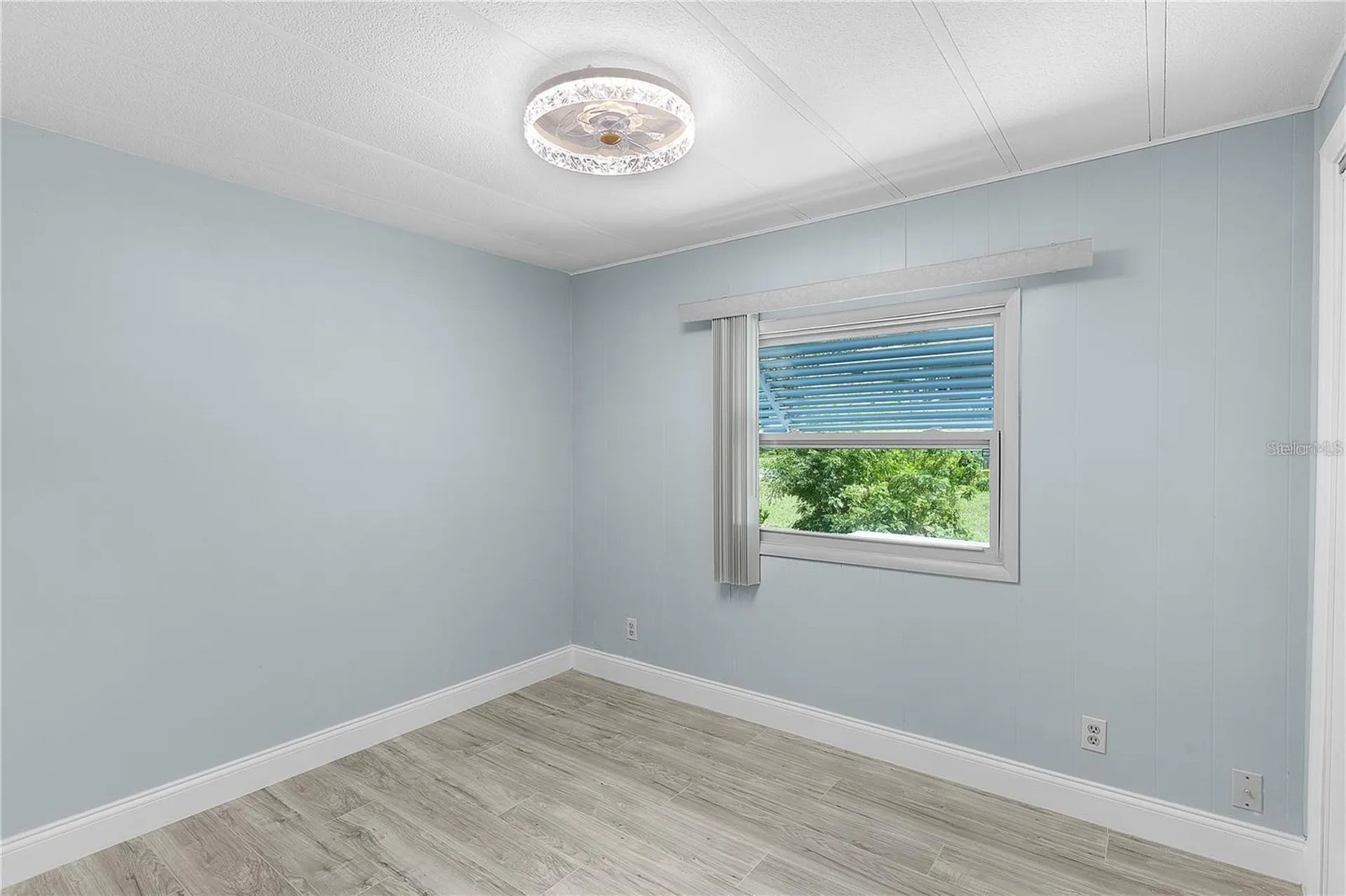 354 Ivanhoe Circle Lady Lake FL 32159