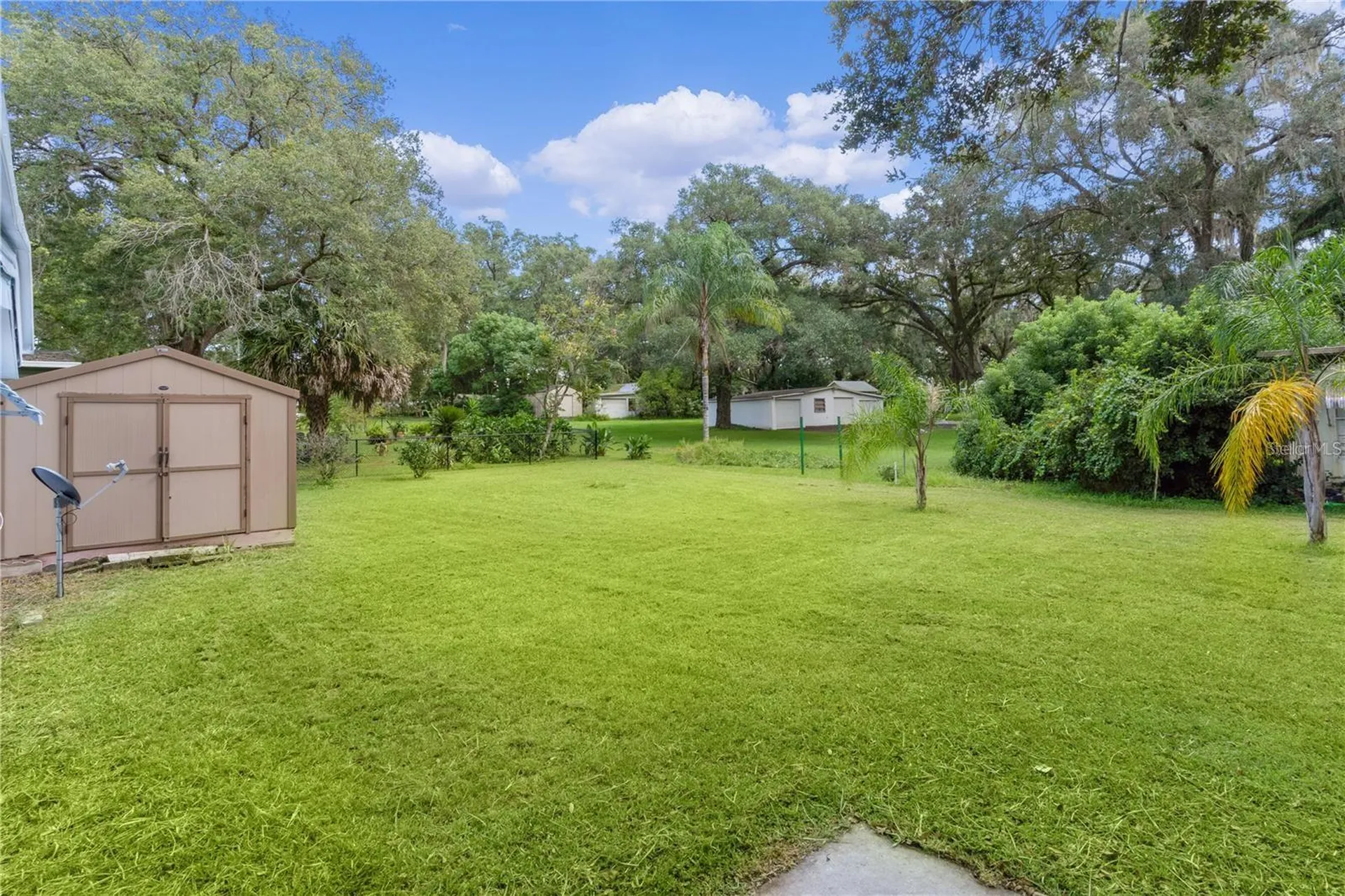 354 Ivanhoe Circle Lady Lake FL 32159