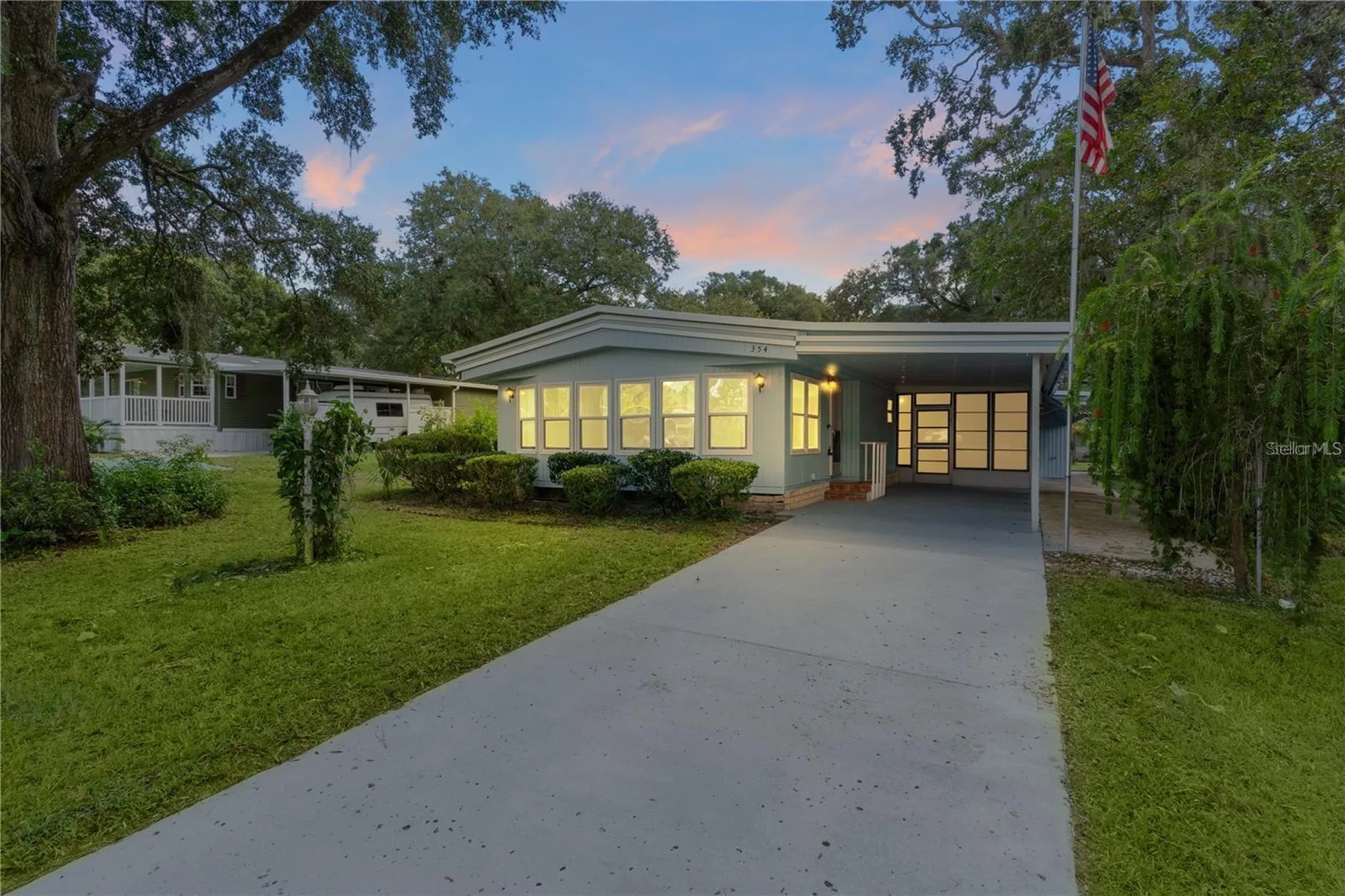 354 Ivanhoe Circle Lady Lake FL 32159