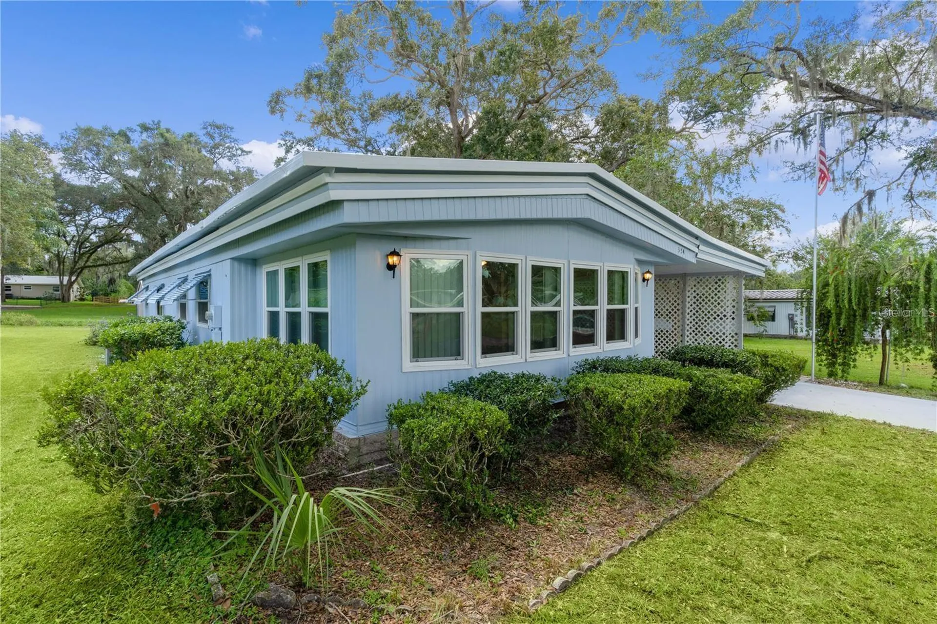 354 Ivanhoe Circle Lady Lake FL 32159