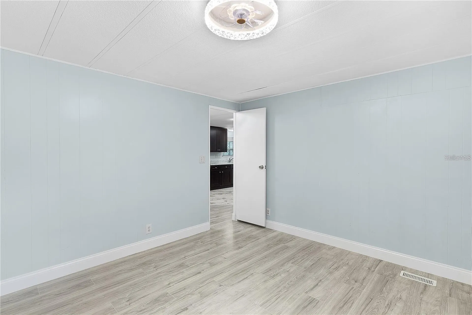 354 Ivanhoe Circle Lady Lake FL 32159