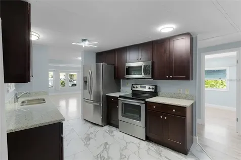 354 Ivanhoe Circle Lady Lake FL 32159