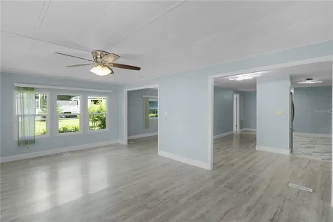 354 Ivanhoe Circle Lady Lake FL 32159