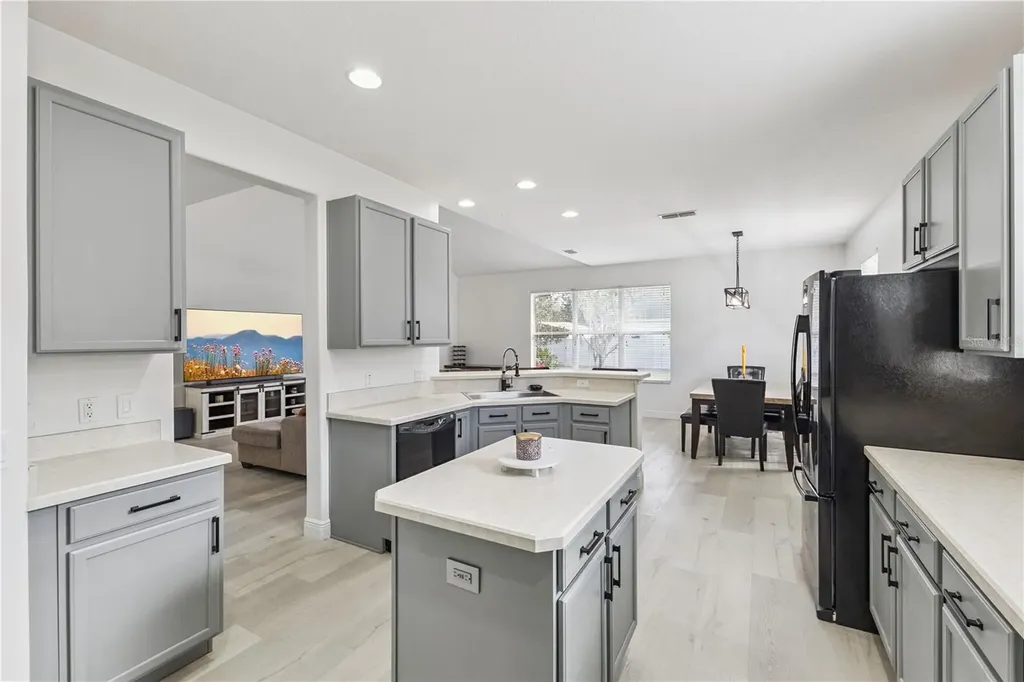 609 Rhodes Drive Deland FL 32720