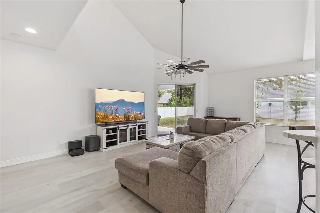 609 Rhodes Drive Deland FL 32720
