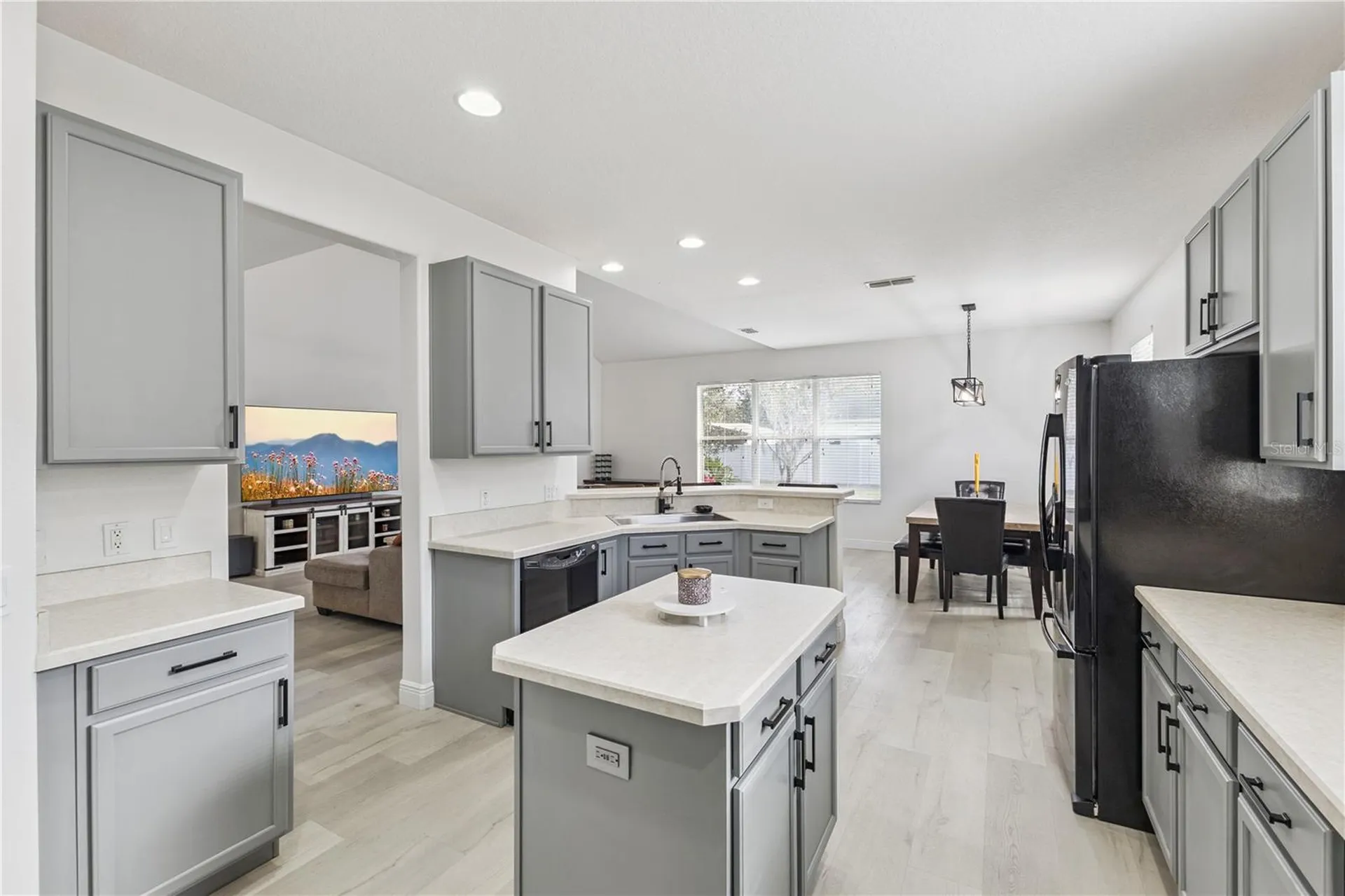609 Rhodes Drive Deland FL 32720