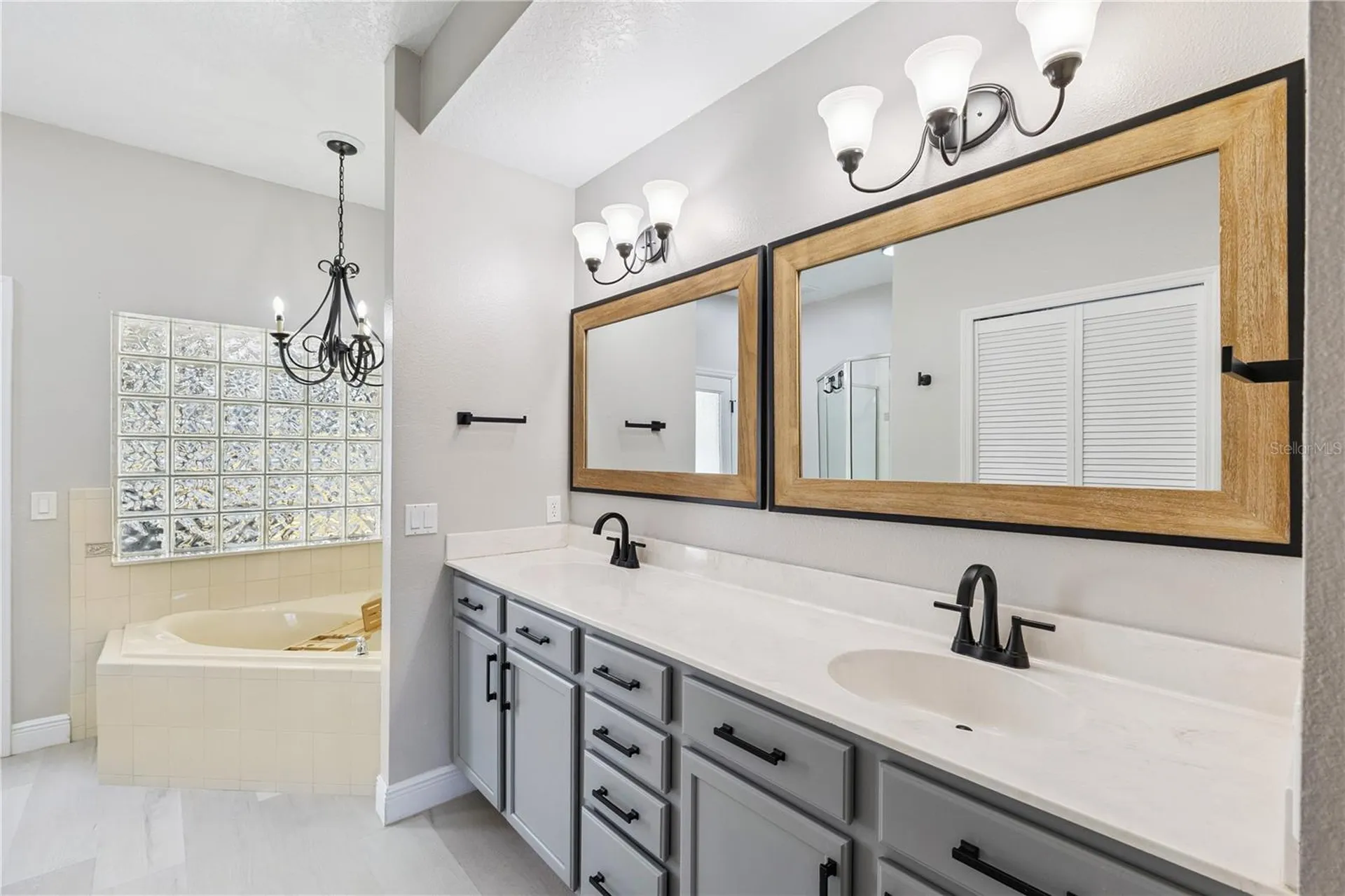 609 Rhodes Drive Deland FL 32720