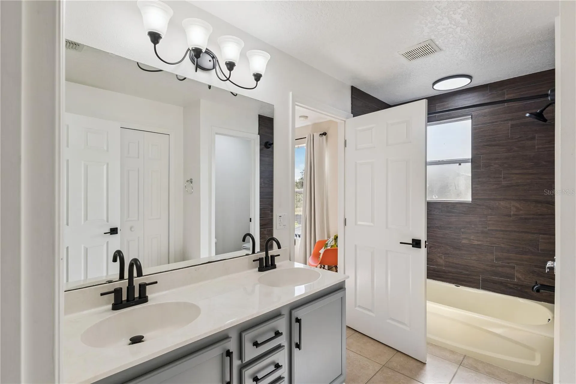 609 Rhodes Drive Deland FL 32720