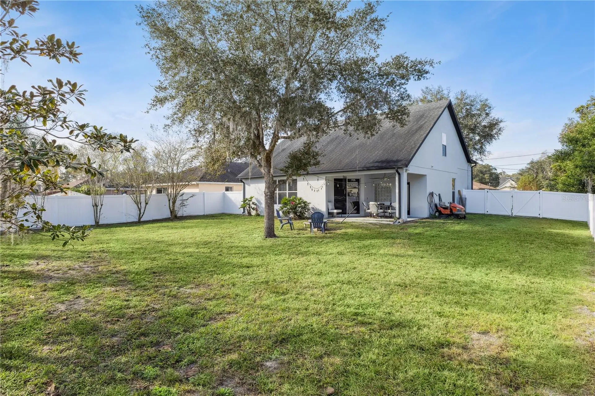 609 Rhodes Drive Deland FL 32720