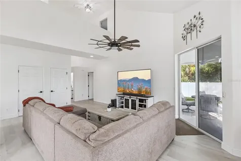 609 Rhodes Drive Deland FL 32720