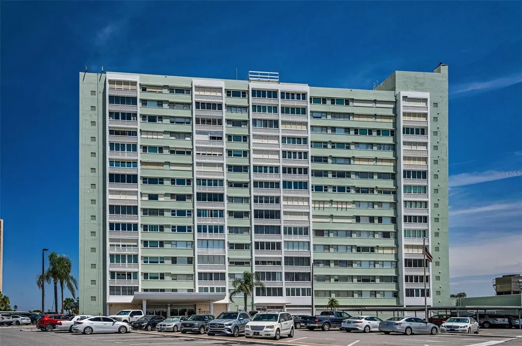 31 Island Way Clearwater Beach FL 33767
