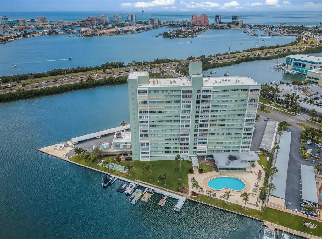 31 Island Way Clearwater Beach FL 33767