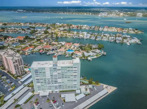 31 Island Way Clearwater Beach FL 33767