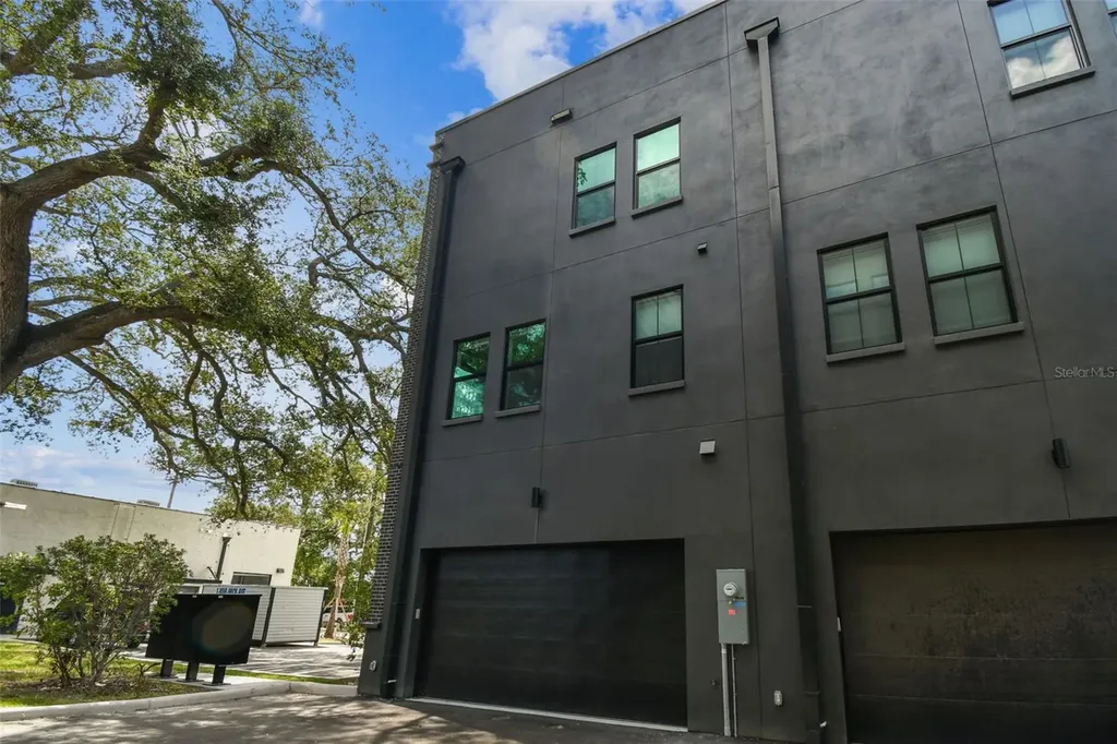 801 E 3rd Avenue Tampa FL 33602