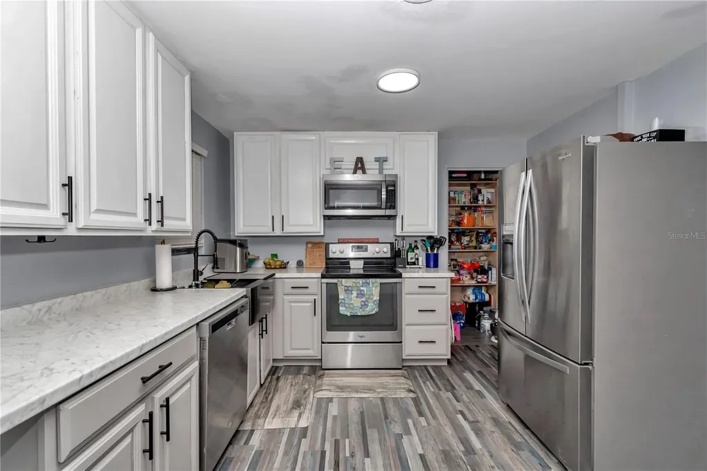 2433 NE 2nd Street Ocala FL 34470