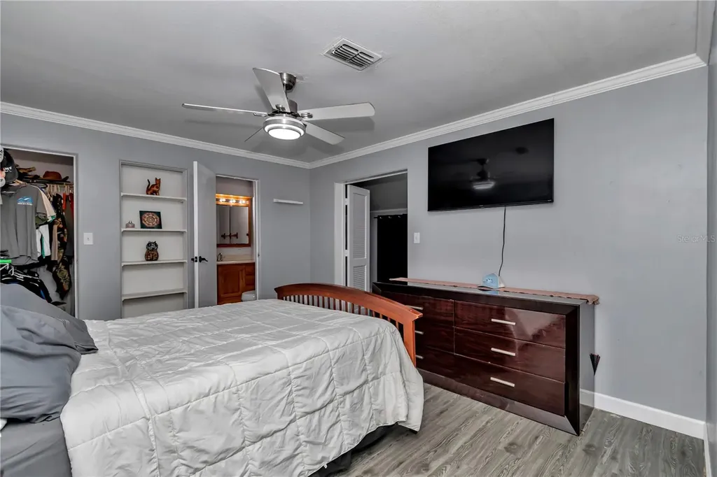 2433 NE 2nd Street Ocala FL 34470