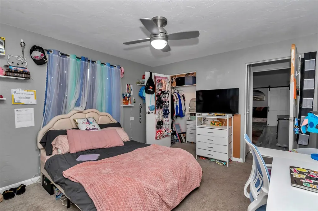 2433 NE 2nd Street Ocala FL 34470