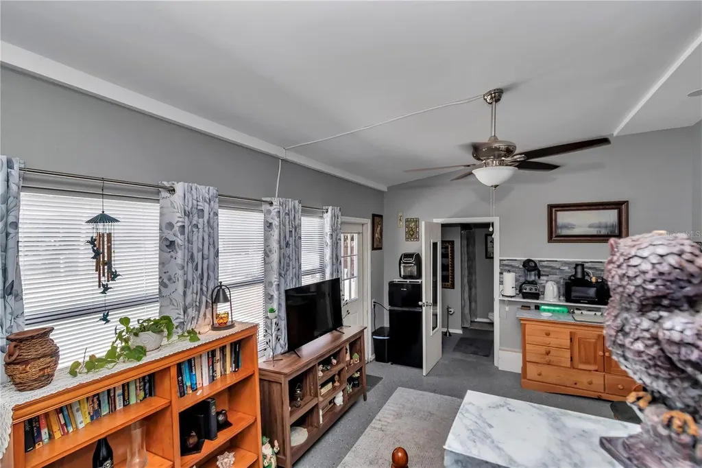 2433 NE 2nd Street Ocala FL 34470