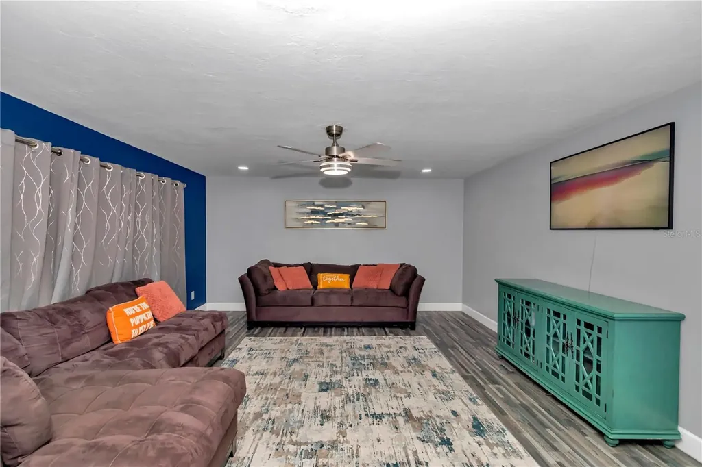 2433 NE 2nd Street Ocala FL 34470