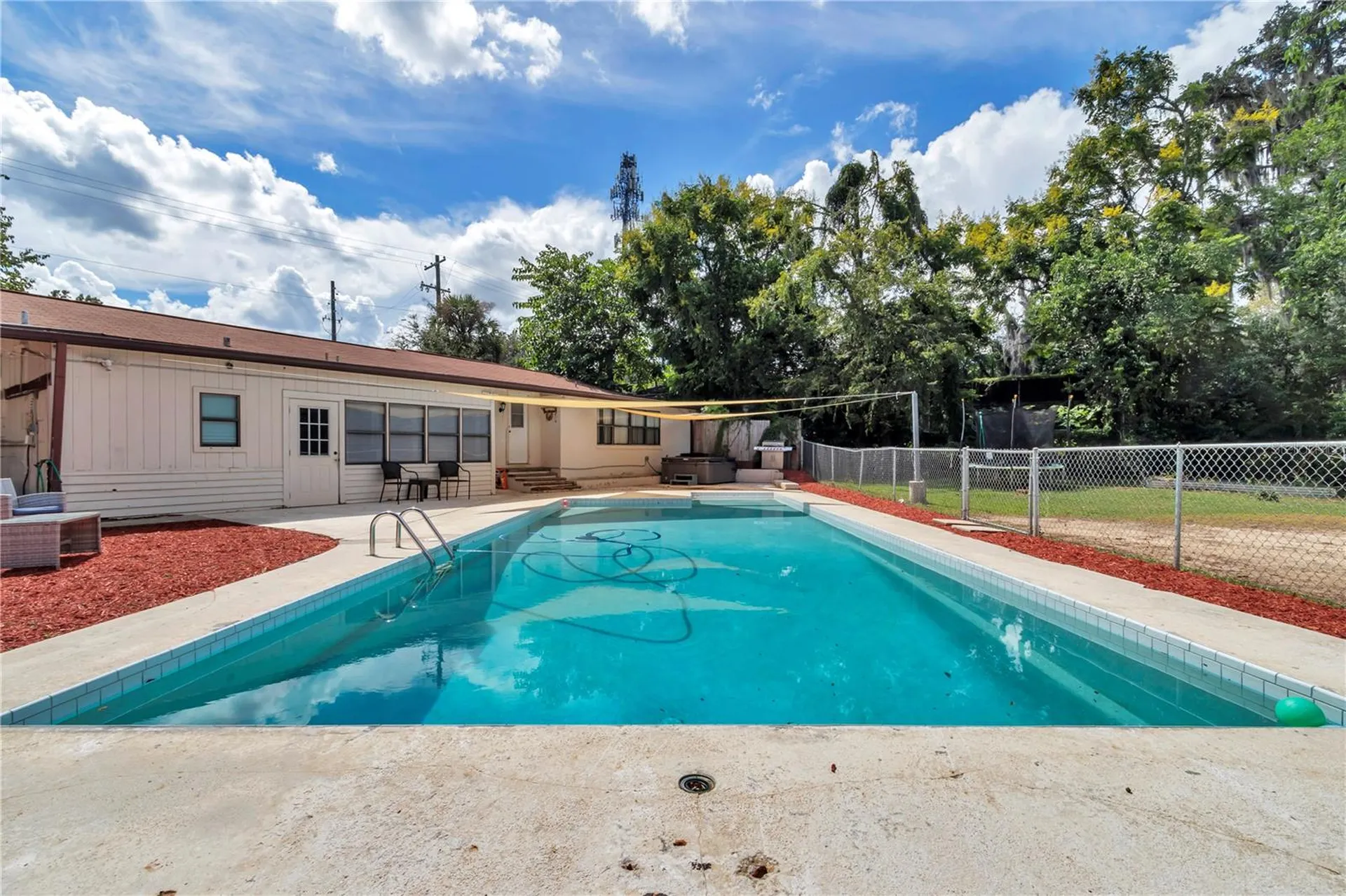 2433 NE 2nd Street Ocala FL 34470
