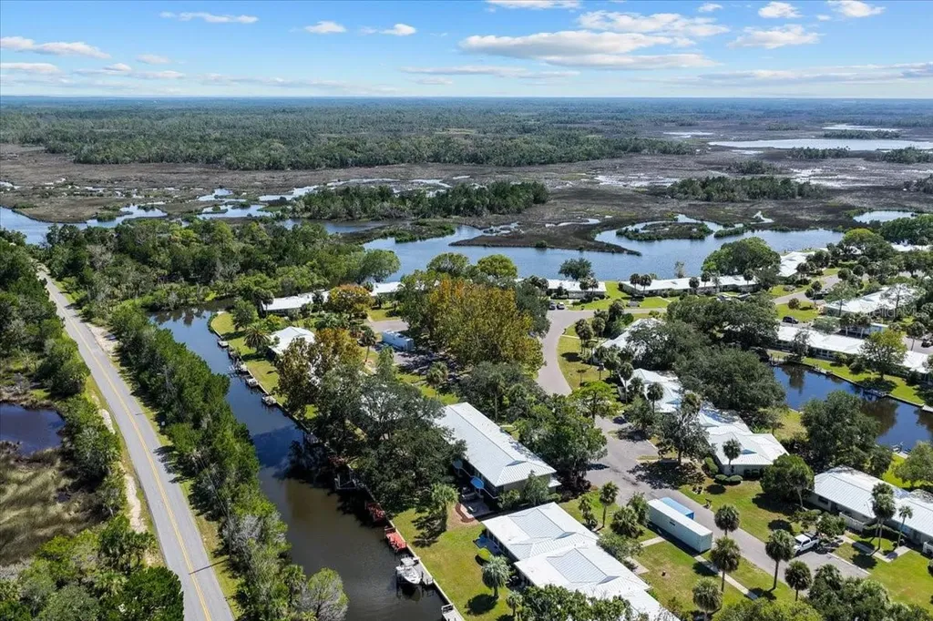 11310 W Bayshore Drive Crystal River FL 34429
