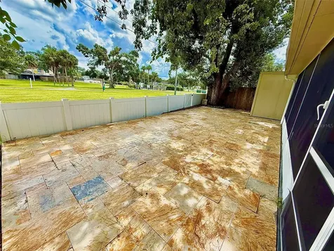 10309 Parkcrest Drive Tampa FL 33624