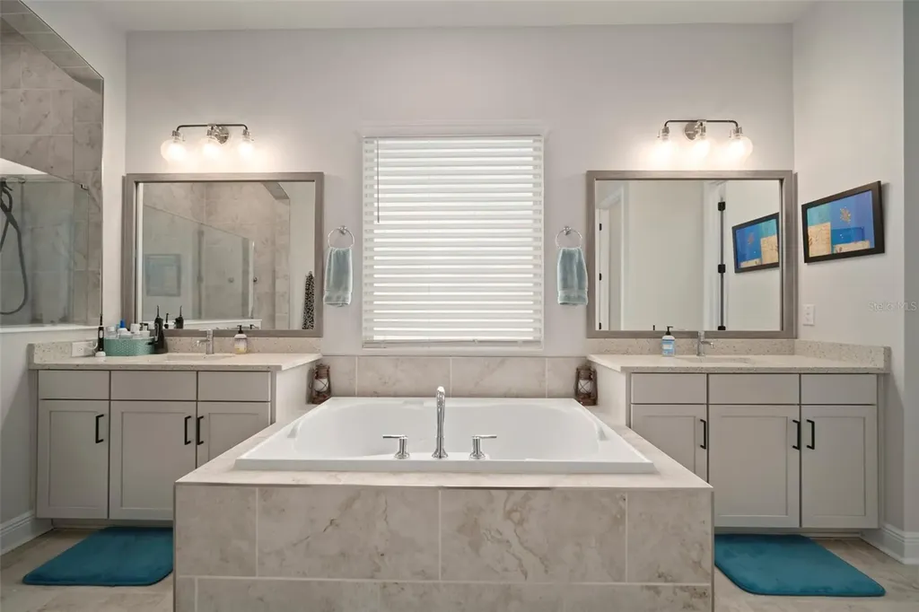 5923 Silver Sun Drive Apollo Beach FL 33572