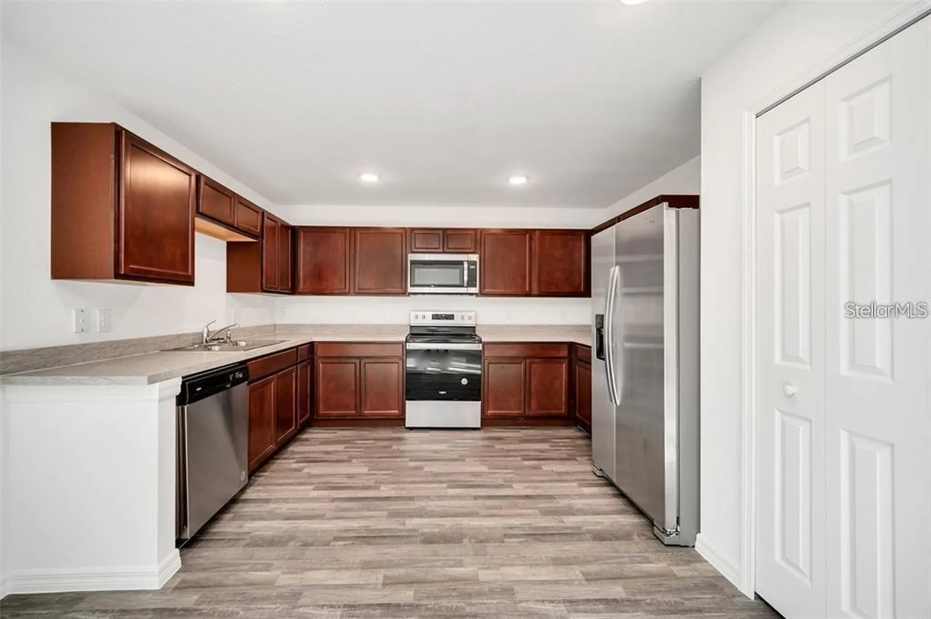 816 Cardinal Way Kissimmee FL 34759