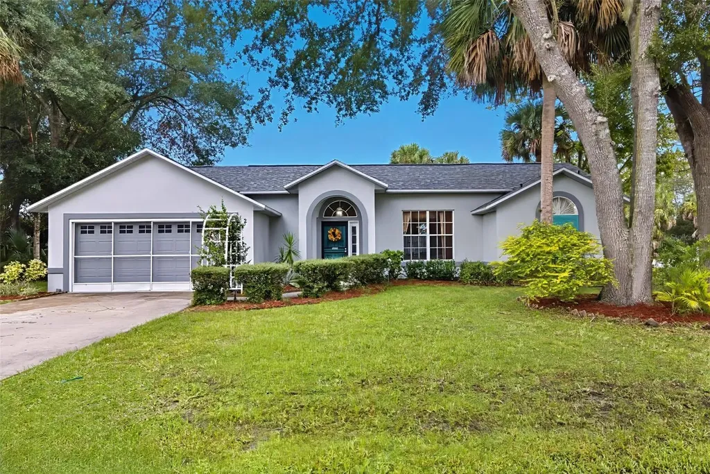 2 Princess Luise Lane Palm Coast FL 32164
