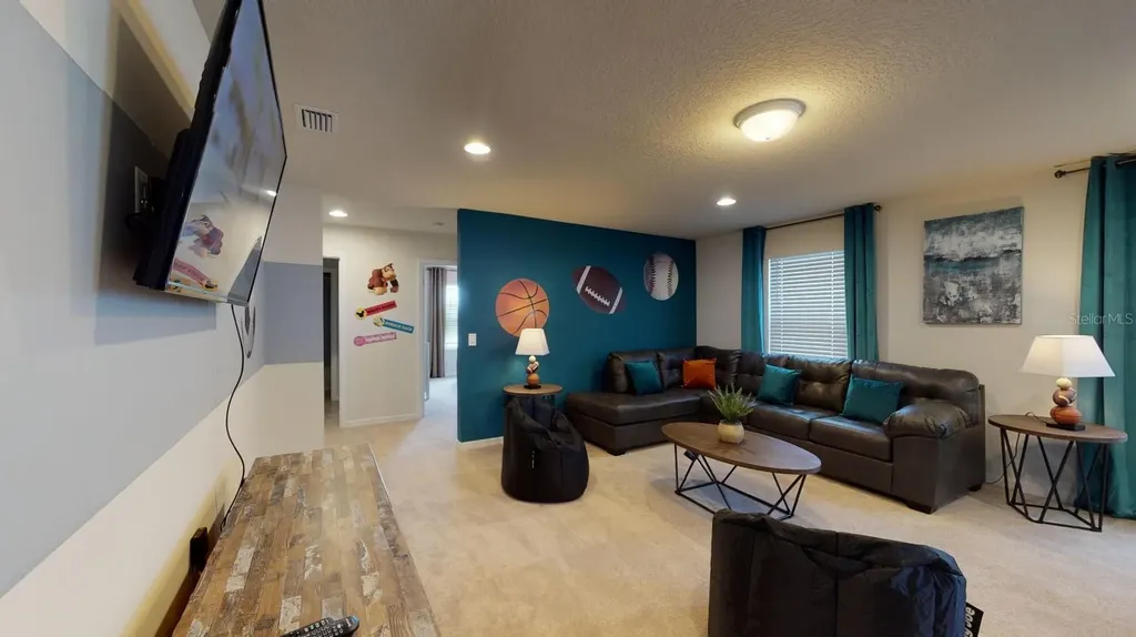 2438 Tanger Drive Kissimmee FL 34747