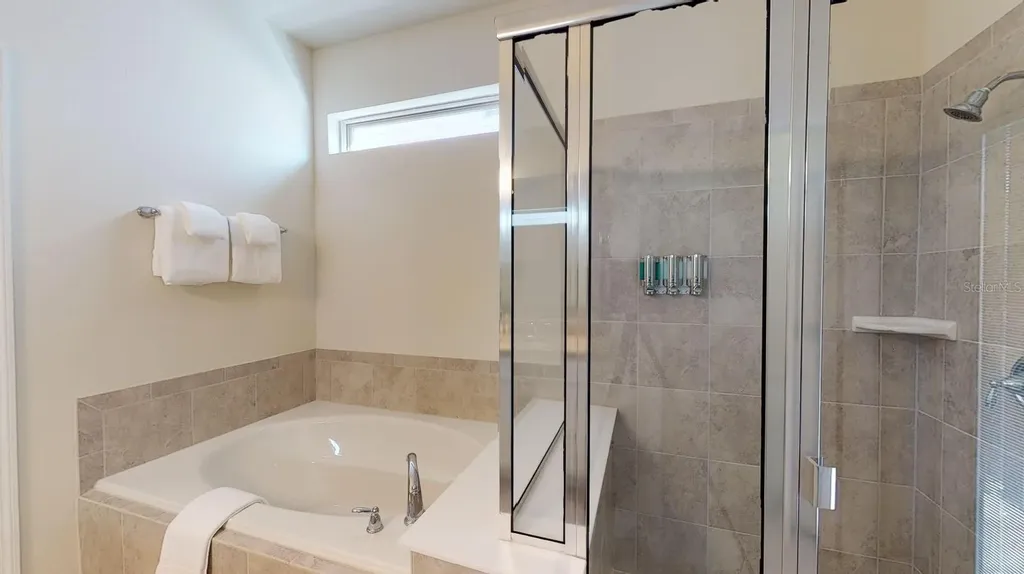 2438 Tanger Drive Kissimmee FL 34747