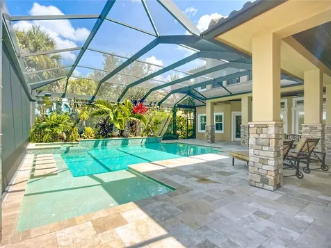 19425 Ganton Avenue Bradenton FL 34202